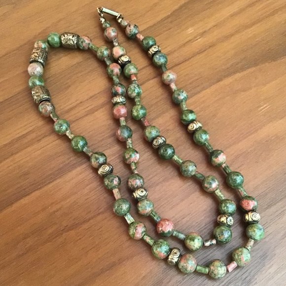 Semi-Precious Stone Necklace & Earrings Vintage - Picture 2 of 16